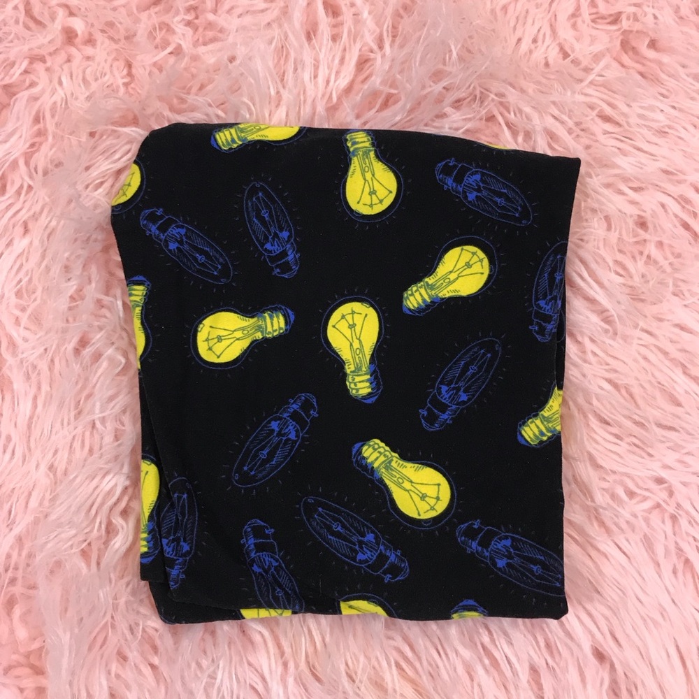 LuLaRoe NWOT Lightbulb TC (10-20) Leggings